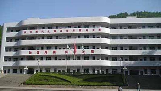 快速中专学历十天拿证多少钱