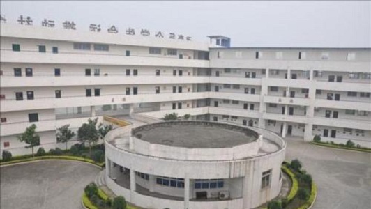 成都有哪些职校可以升大学专业的(成都技术职业学院都有什么专业)图1