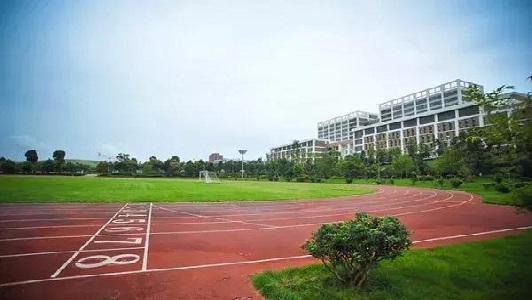 读护理专业哪个学校好（这些学校榜上有名）