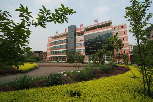四川省南充市中专（南充市中专学校介绍）