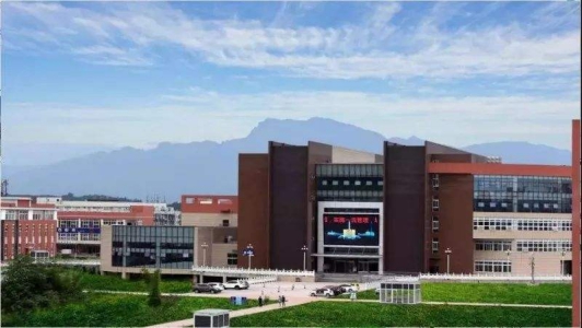 北京中专学校（北京中专学校招聘老师）