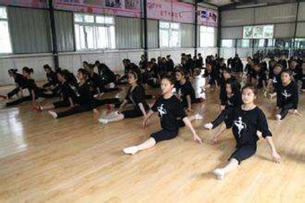 职高有什么专业适合女生（职高专业如何选择呢）