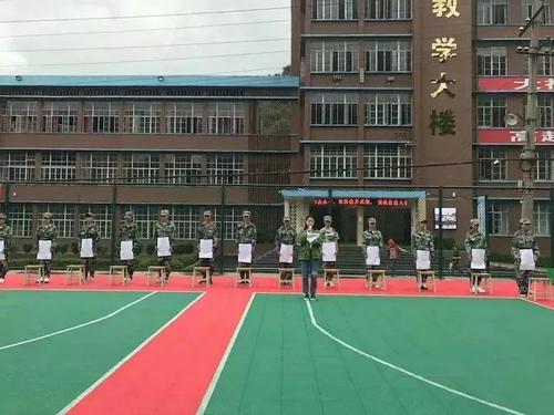 有化妆培训学校哪家好（如何选择自己的化妆学校呢）