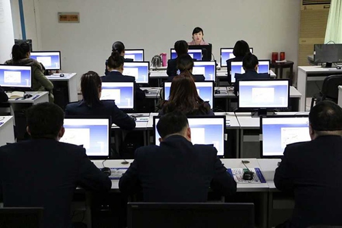 湖南长沙艺术学校学费（湖南长沙艺术职业学院的收费）