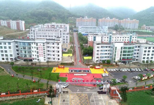 乐山卫校（乐山卫校招生录取分数线）