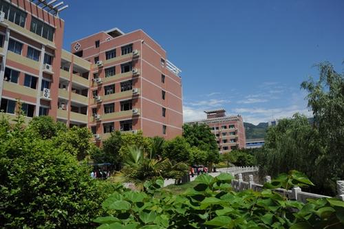 成都圣亚技工学校简介(成都圣亚技工学校是正规学校吗)图3