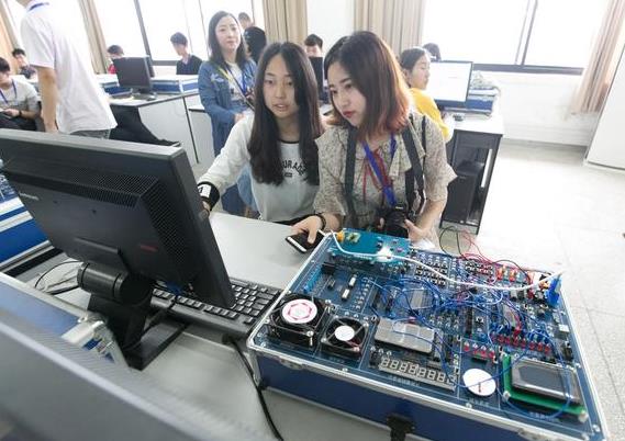 退休人员涨工资（退休人员涨工资按什么涨）图2
