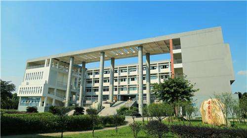 成都圣亚学校高考升学部怎么样(成都圣亚技工学校是正规学校吗)