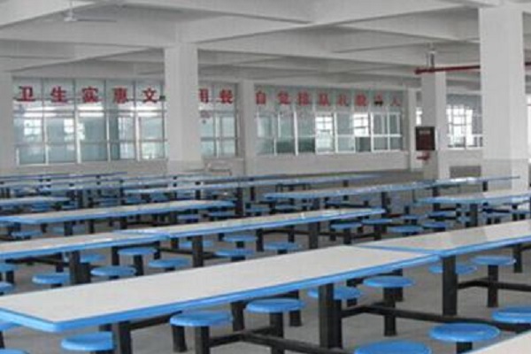 成都弘博体育学校学费多少(四川省弘博中等专业学校学费)