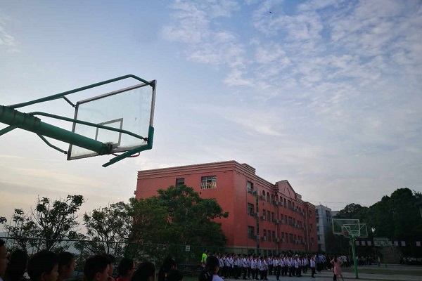 重庆职高3 2的有哪些学校（重庆职高3 2的有哪些学校呢？）