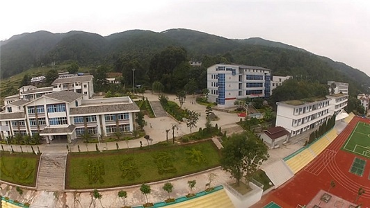 成都五月花职业学校在哪里(成都郫县五月花职业学校)图1