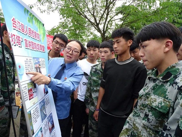 成都适合中专女生的专业有哪些图2