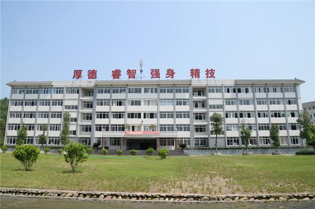 成都轻纺食品专业中专有哪些课程,成都轻纺食品专业中专就业前景如何图1