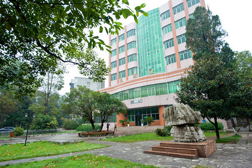 成都龙泉哪个中专学校好（成都龙泉中专学校排名及评价）图3