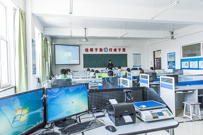 成都中专升大专2018有哪些途径,成都中专升大专报名时间及要求