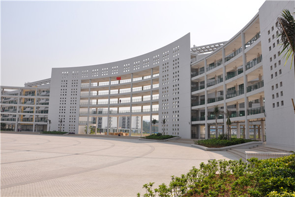 1992年四川南充中专怎么样图1