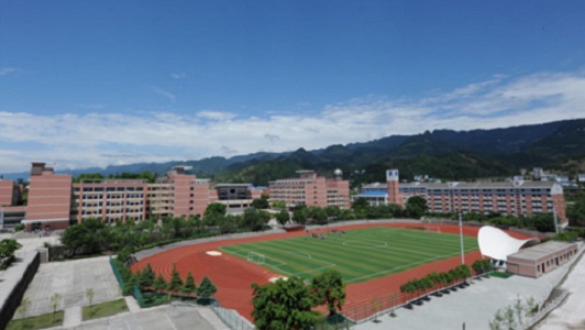 上海航空服务学校（上海航空服务学校是公办还是民办）