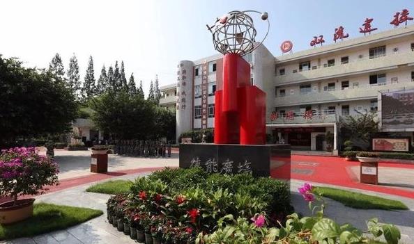 男孩子上技校报什么专业好(中国最紧缺的15个专业)