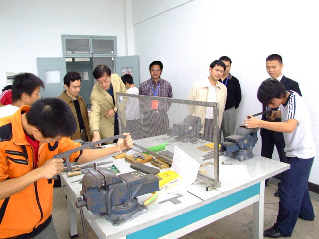 毛戈平化妆学校简介（毛戈平化妆学校）
