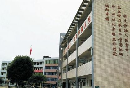 成都周边哪些学校招收幼师？