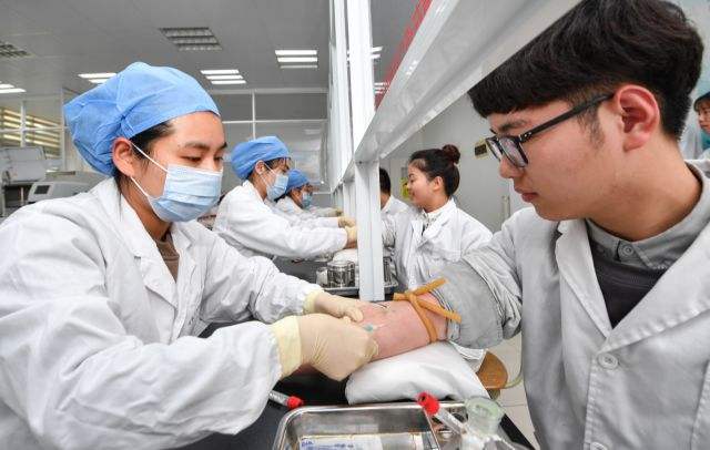 武汉有航空专业的学校吗(武汉蔚蓝航空学校)
