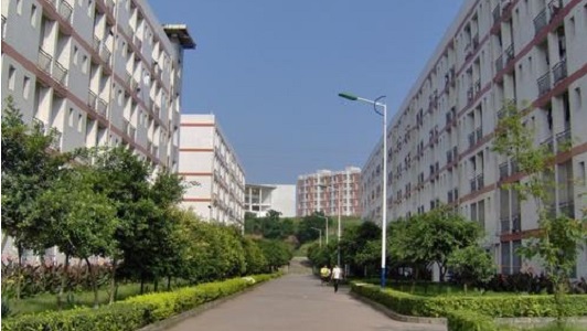 贵阳市私立高中有哪些(贵阳盛世中学校长)