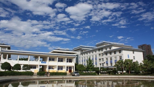 2022年四川射洪恒立服装学校招生简章