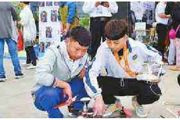 2020年成都初中生学铁路学校