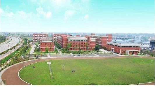 成都市2021年女孩读卫校学什么好