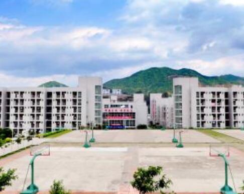 2021年四川读卫校学什么技术好？