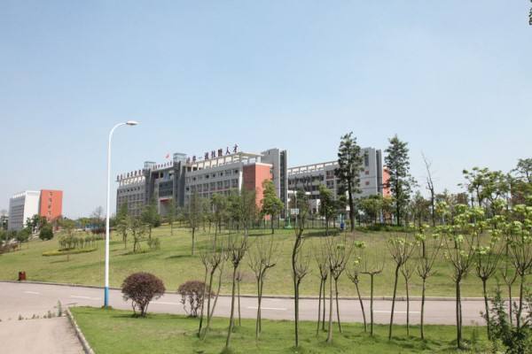 云南昆明工业职业技术学校(云南昆明工业学校地址)(图3)