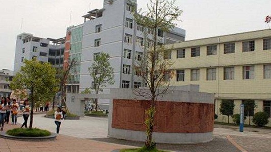 2021年四川卫校要读几年