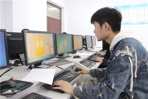 四川比较好的单招学校公办(女孩单招学啥专业合适)