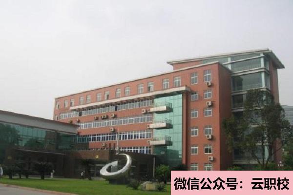 陕西医科校园环境优美,走就像(陕西医科学校2021年招生简章)