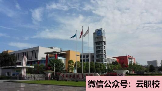 女生读卫校有什么前途,女生学医的一些劣势(苏州2021年女生读卫校怎么样)图1