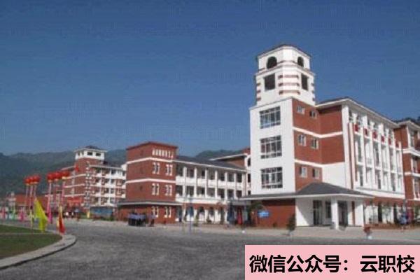 昆明卫生学校特色专业介绍(昆明卫生学校2021年报名条件、招生要求、招生对象)图2