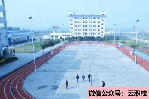 广西2021年初中生可以学卫校吗?