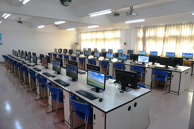 湖南学计算机去哪个职业学校(欧柏泰克软件学院靠谱吗)