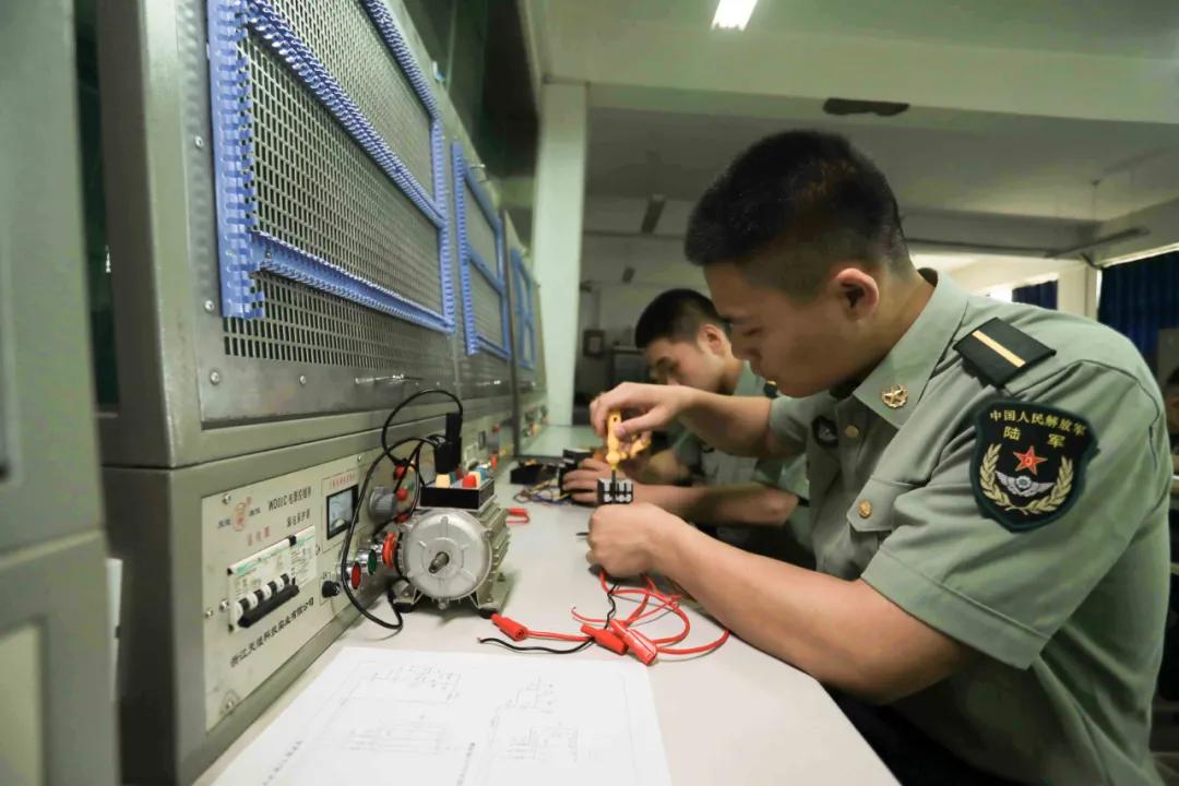 航空机修学校有哪些(维修飞机培训学校)