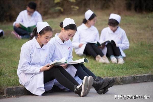 包含四川公办护理学校有哪些的词条