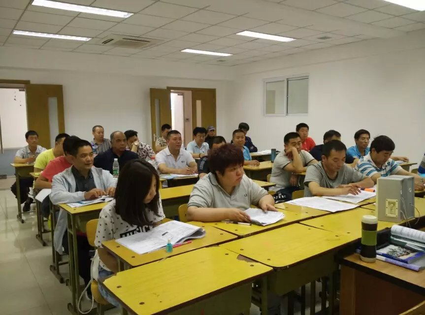 有什么职业培训学校(技校一般都有什么专业)