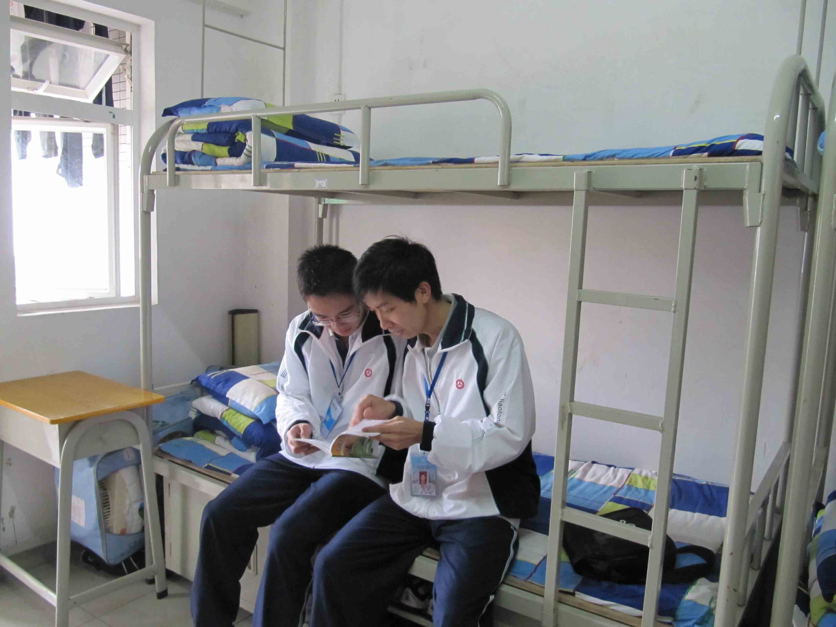 重庆市高级交通技工学校(重庆公交驾校学费多少)