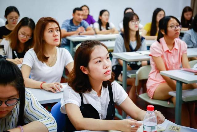 成年学校的学费是多少的简单介绍