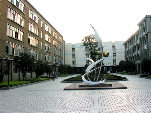 长沙公办最好的职高学校(长沙财经学校学费多少)