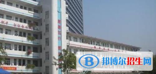 南宁最好的中专学校(南宁卫校)