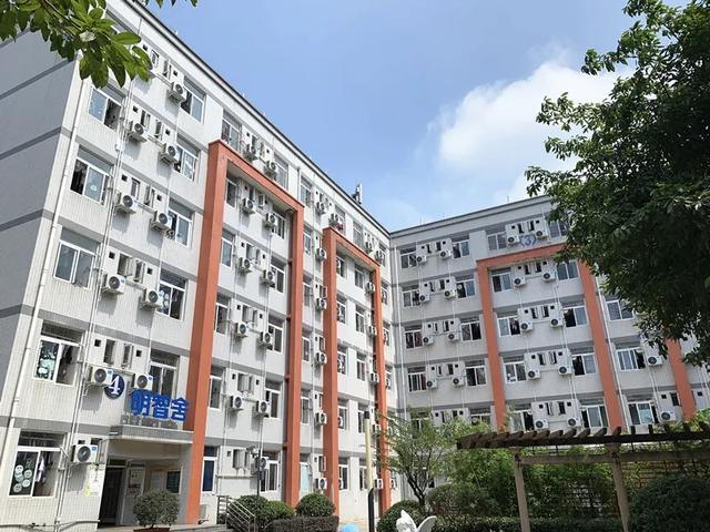 成都铁路技术职业学校(成都铁路卫生职业学校怎么样)