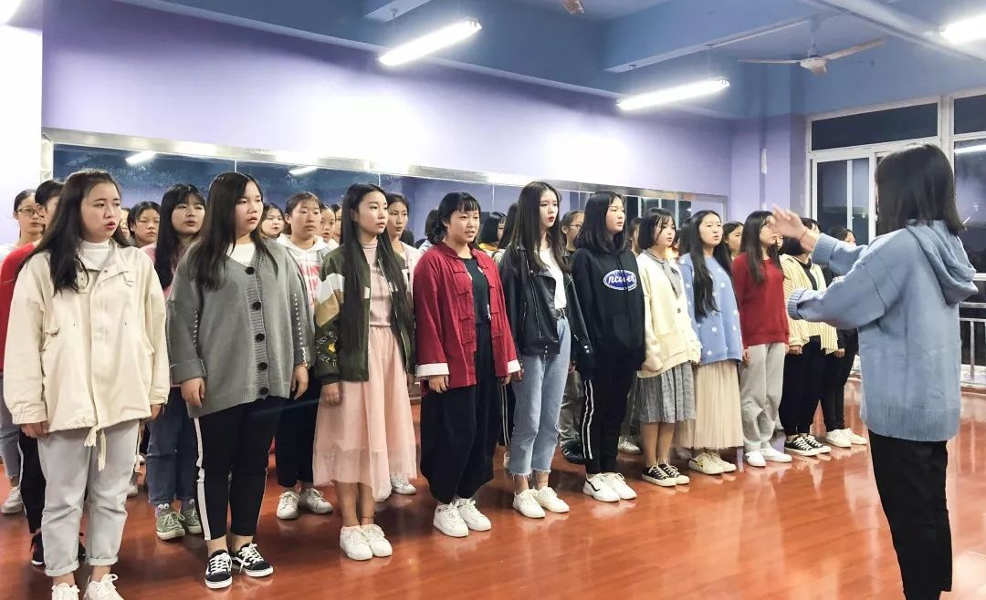 成都五月花高级技工学校官网(成都五月花高级技工学校官网电话)