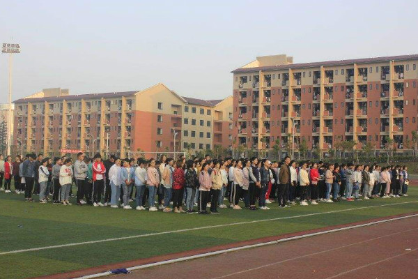 泸州职业技术学校官网(泸州职业医学院官网)