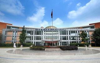 成都七中育才学校地址(成都七中育才学校银杏校区)
