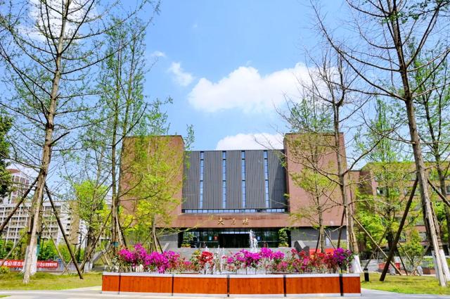 成都封闭式学校有哪些(成都封闭式学校小学多少钱一年)